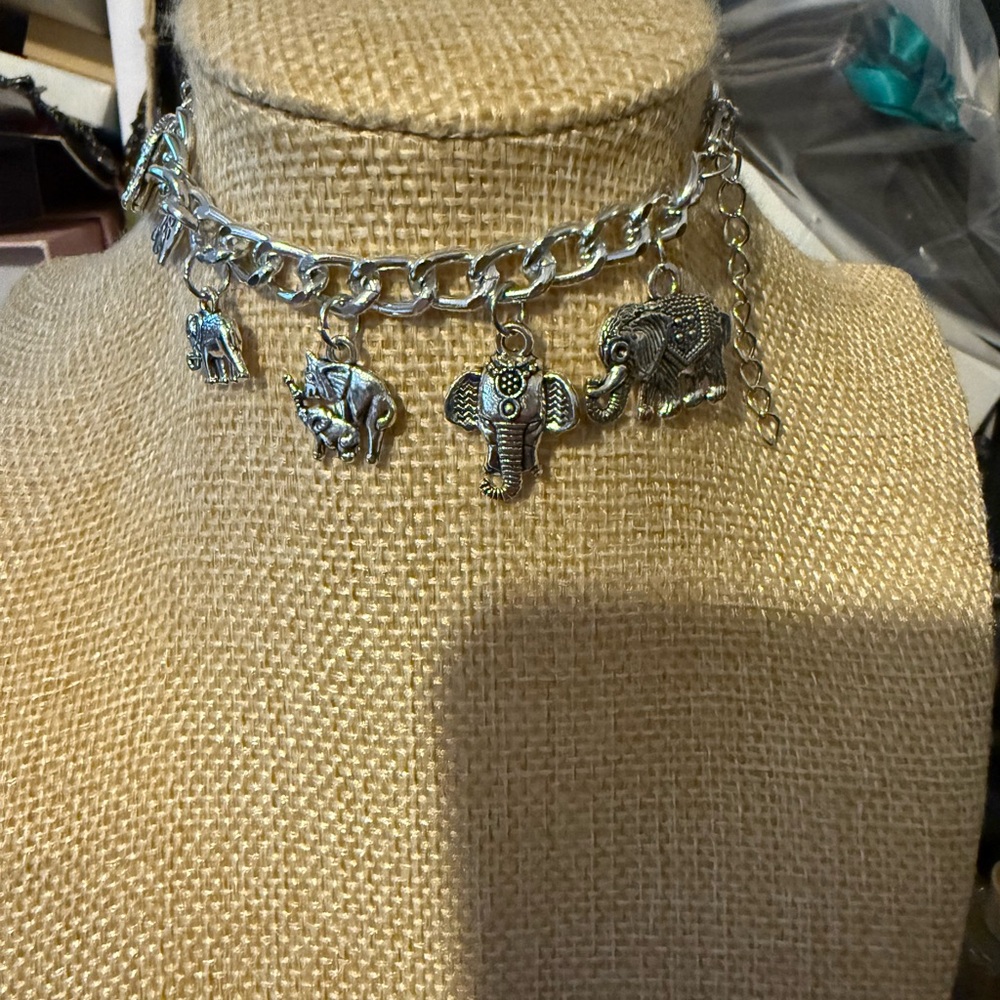 Elegant Unique Fashion Jewelry Charms Elephant Bracelet it has a lobster clasp